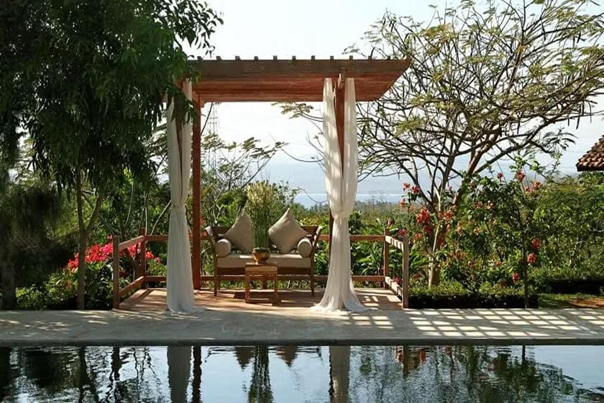 Bangsring Breeze Hotel Banyuwangi  Ngoại thất bức ảnh